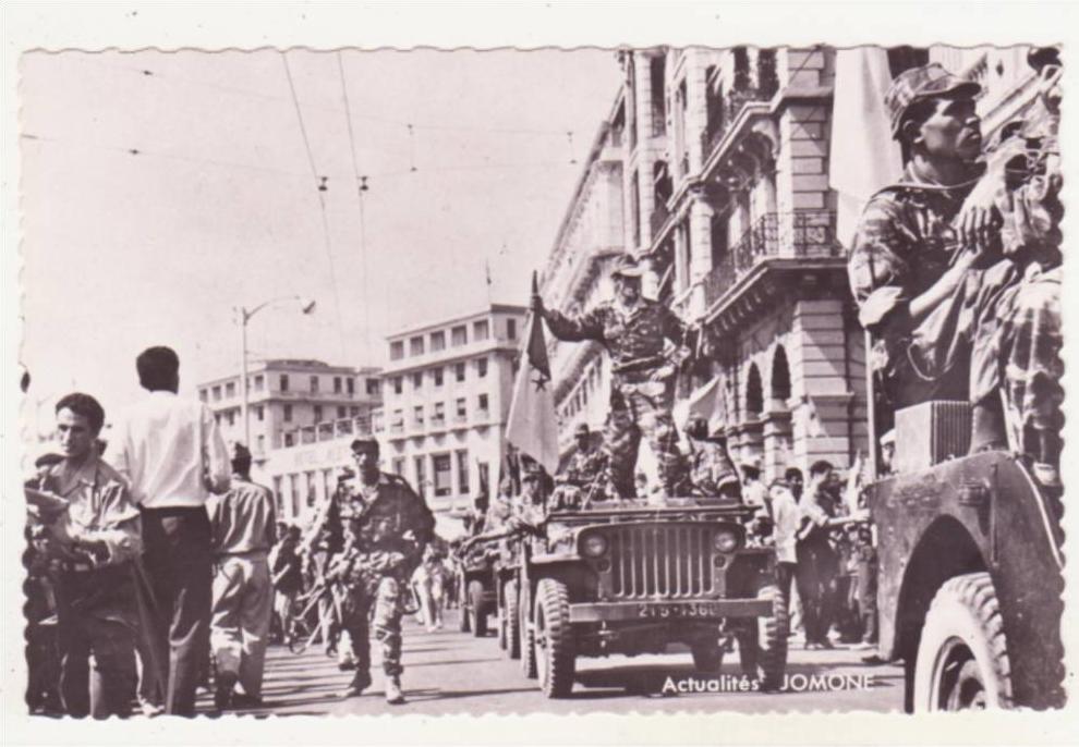 FETES DE L'INDEPENDANCE EL-DJEZAIR A ALGER - L'ARMEE DE LIBERATION NATIONALE - BOULEVARD CARNOT - CPA TRES ANIMEE