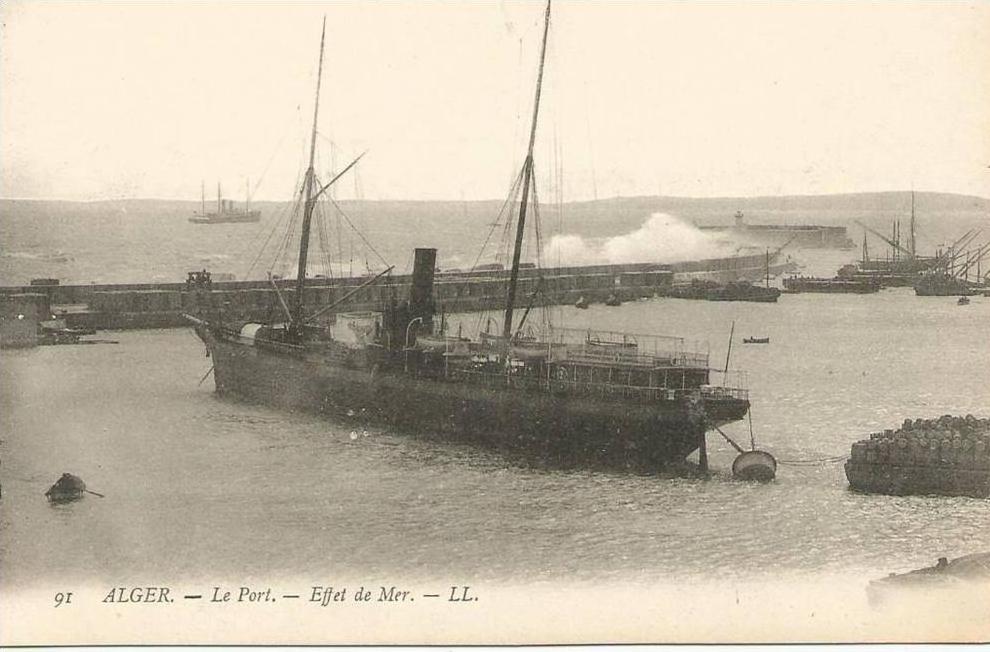 ALGER  Le Port Effet de Mer