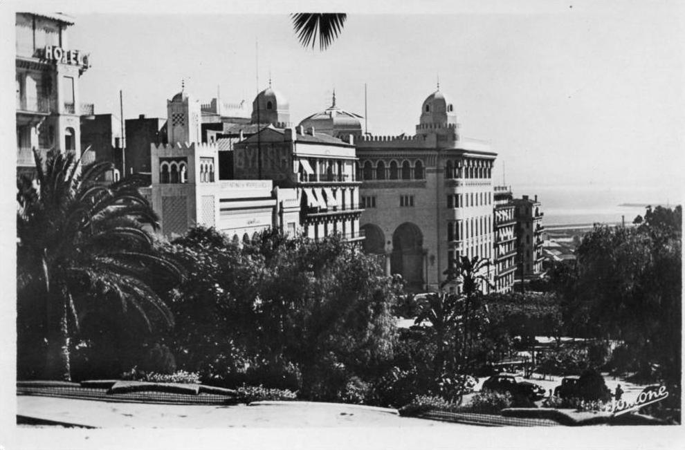 Afrique.Algerie.Alger.Squ are Laférière et hotel des postes