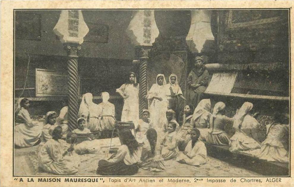 CPA ALGERIE / ALGER, A la Maison mauresque