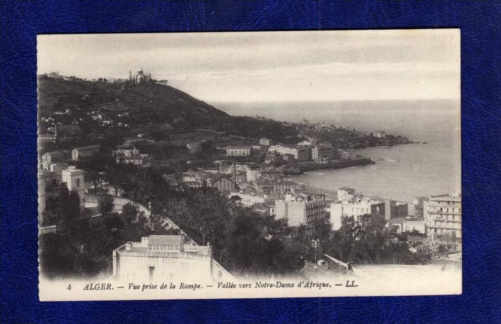 ALGERIE / ALGERIEN    Alger Vue prise de la Rampe - Vallee vers Notre Dame d'Afrique