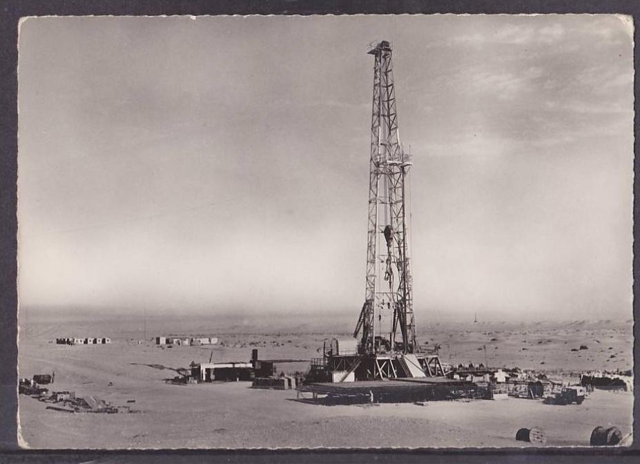 S.N. REPAL - Hassi Messaoud (Sahara - Algérie) Un appareil EMSCO A 800 de la 