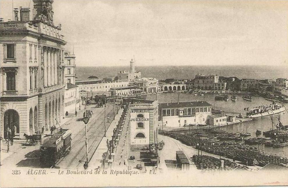 ALGER LE BOULEVARD DE LA REPUBLIQUE