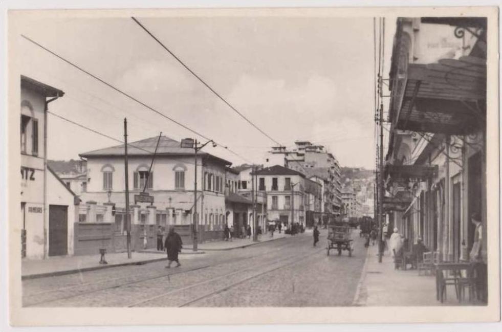 ALGER - Rue Sadi Carnot et les Halles - 9x14cm