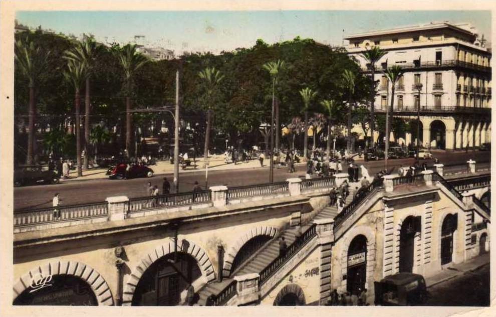 477 - Alger - Square Bresson et le Bd de la république - L. & Y. Alger - G. & Cie Succ.