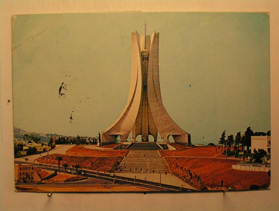 Alger - Mémorial du Martyr - El Madania