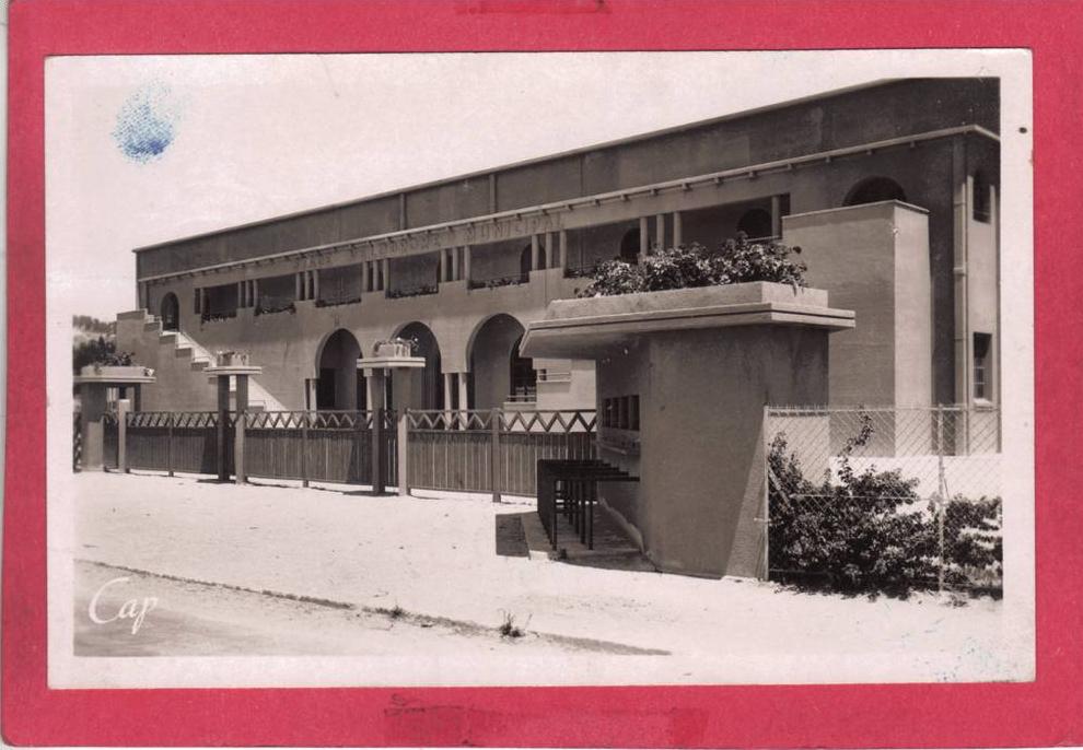 BONE - Le Stade - L´Entrée - (CP en TBE)