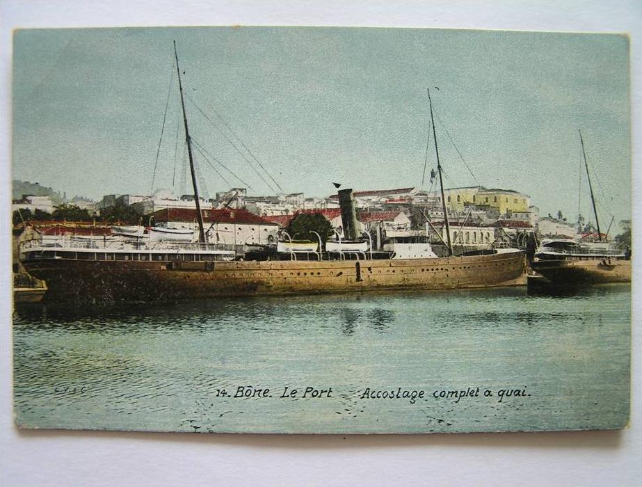 cpa, très belle vue, Bône, le port, accostage complet à quai