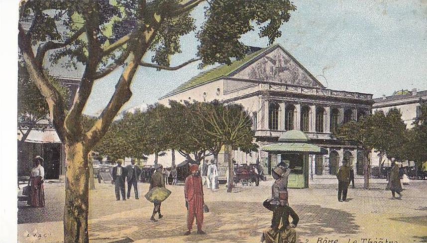 BONE / LE THEATRE / AQUAPHOTO N 2