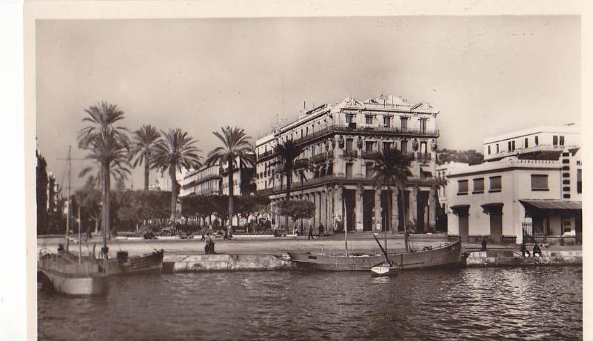 BONE / UN COIN DU PORT ET PLACE THIERS