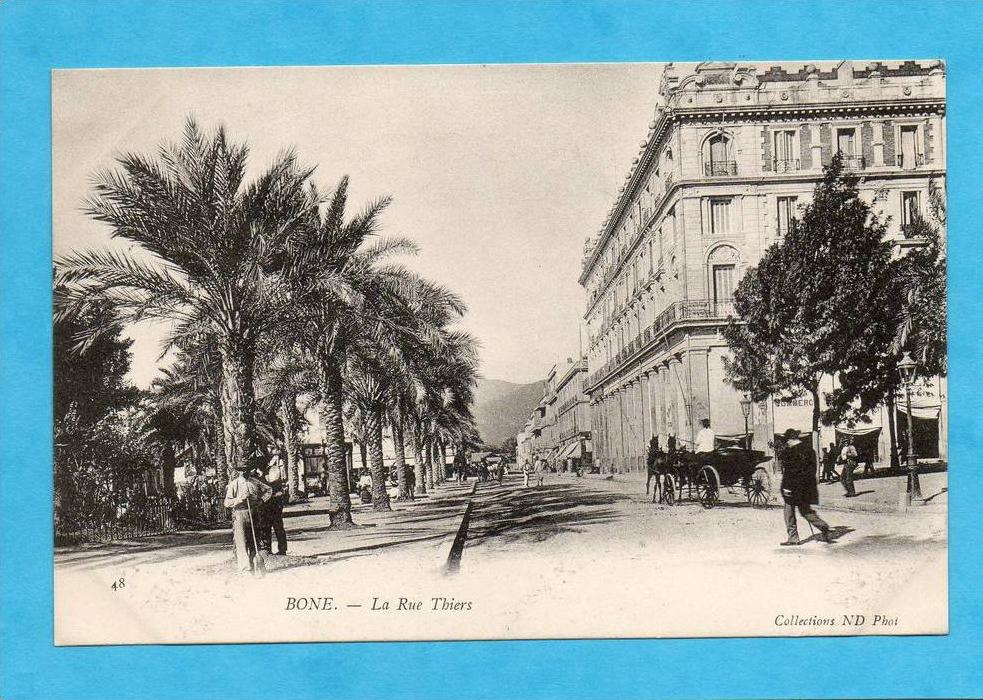 Bône. - La Rue Thiers.