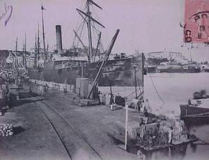 cpa  Algérie  ANNABA  BONE   animée , LE PORT , bateaux  1905 voir détails   ** Achat Direct **