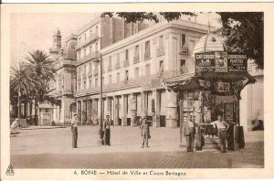 BONE HOTEL DE VILLE ET COURS BERTAGNA MARCHAND DE CARTES POSTALES N°6
