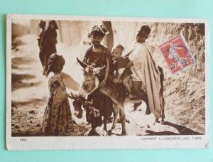 BATNA le 17 Avril 1914 - Les enfants dans la rue.