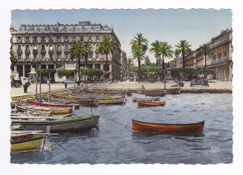 BONE N°813 Un coin du Port entrée Cours Bertagna bateaux Voir ZOOM Camions Berliet Enseigne Wagons Lits