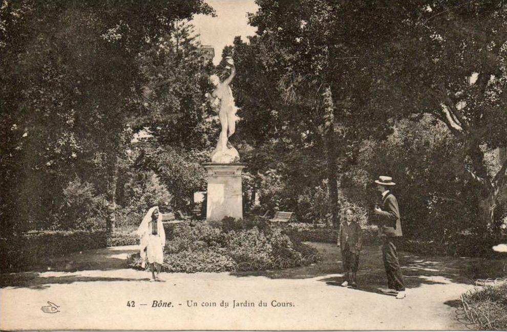 algérie. bone. un coin du jardin des cours