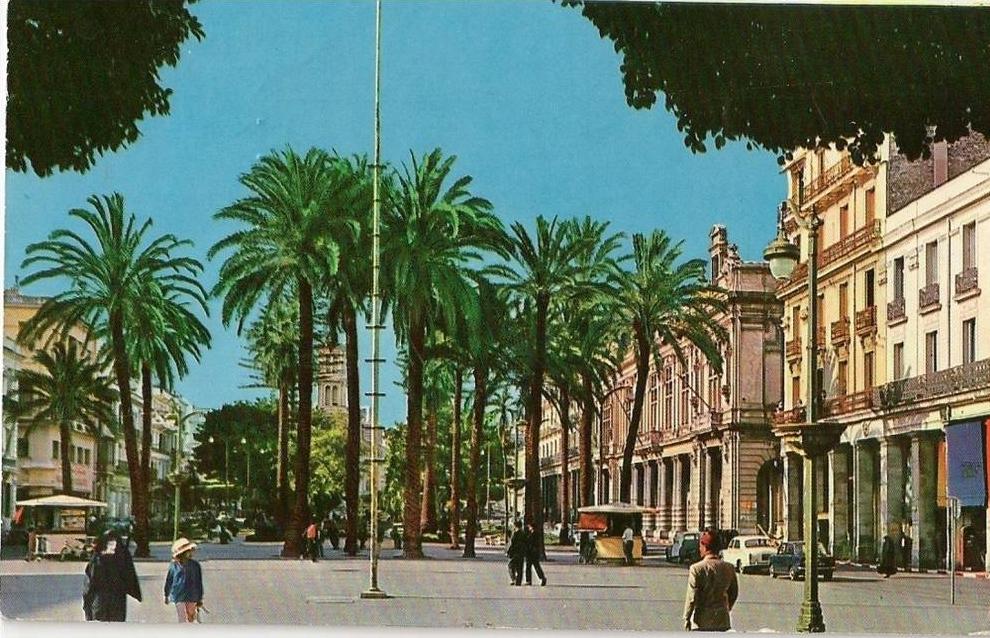 Carte postale Annaba Bone cour de la révolution 1964