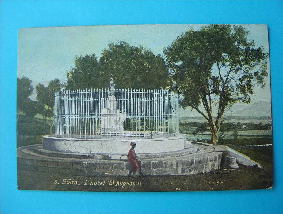 Cpa BÔNE  - L'Autel St-Augustin - ANIMATION