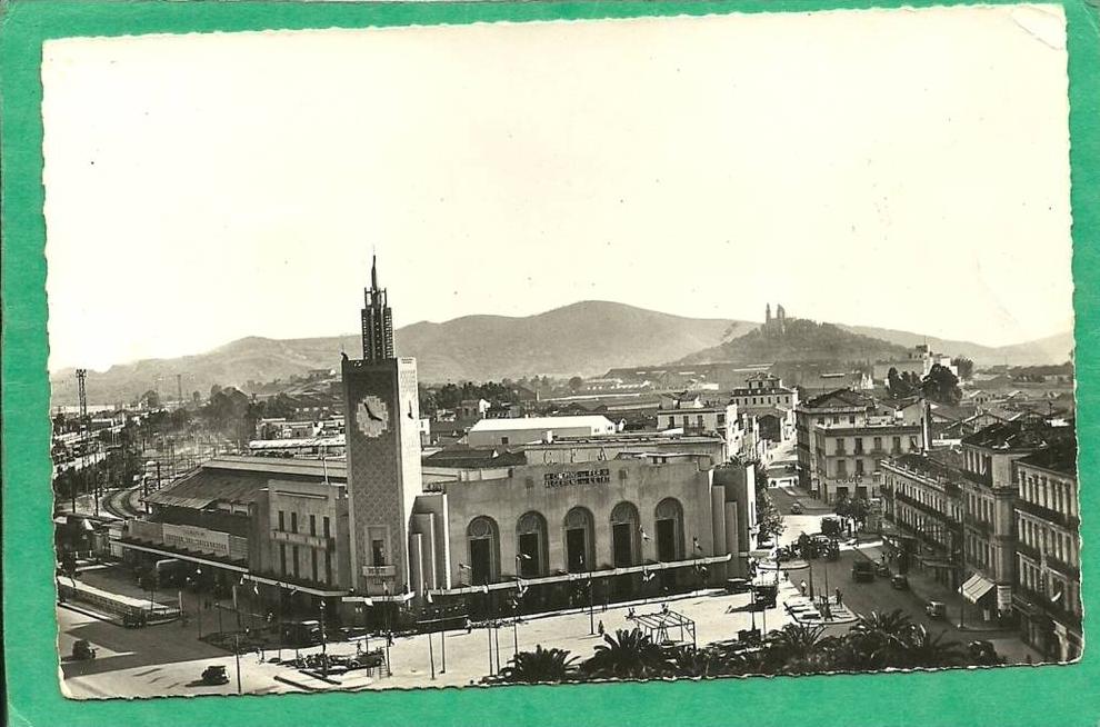 BONE   PLACE DE LA GARE  9010