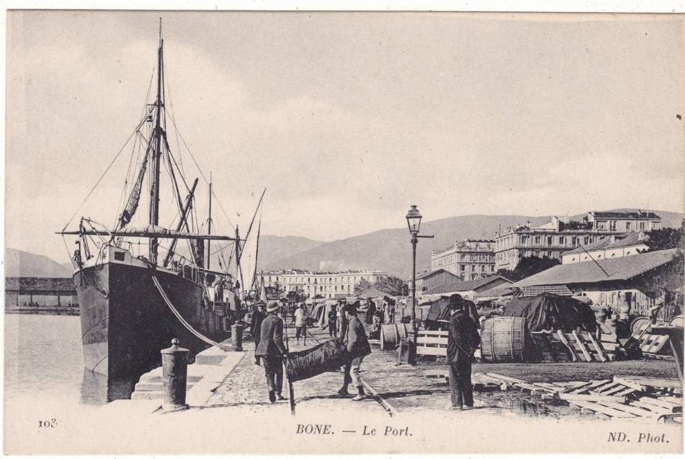 BONE.  -  Le  Port.   ND.  Phot.