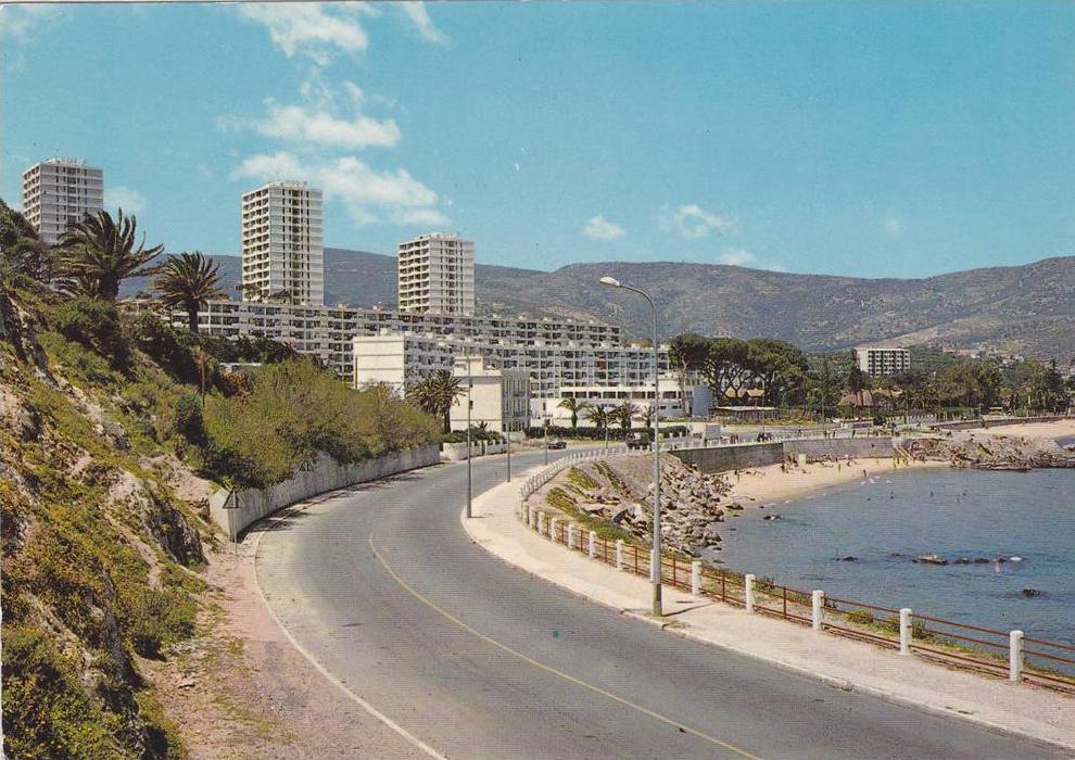 AFRIQUE,AFRICA,BONE,ALGER IE,ANNABA ,ex colonie française,route ancienne,virage,mer,plage ,bulding