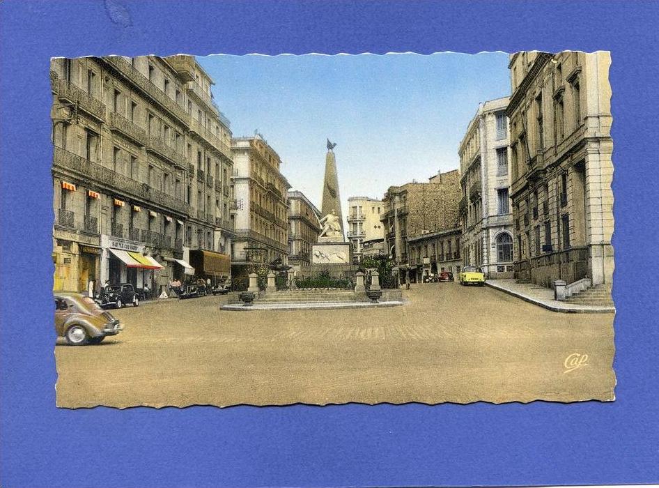 Z - Algérie - BONE - Monument aux Morts - voiture Simca versailles - Renault - Citroën traction - commerces - AFN