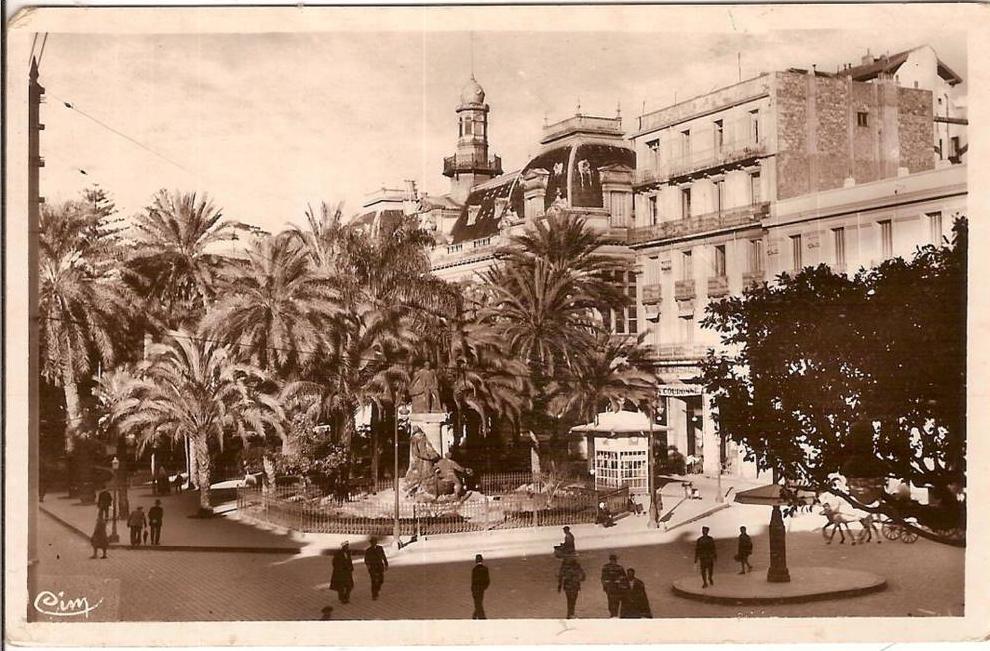 ALGERIEBONE PLACE DU THEATRE