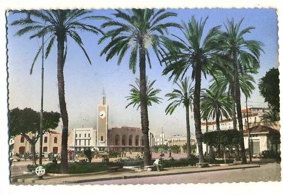 Bone. Place Thiers et la gare