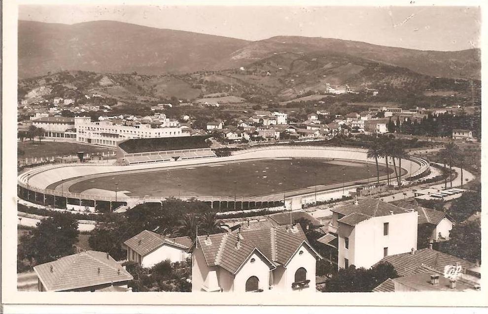 BONE  vue panoramique sur le stade municipal   No 145