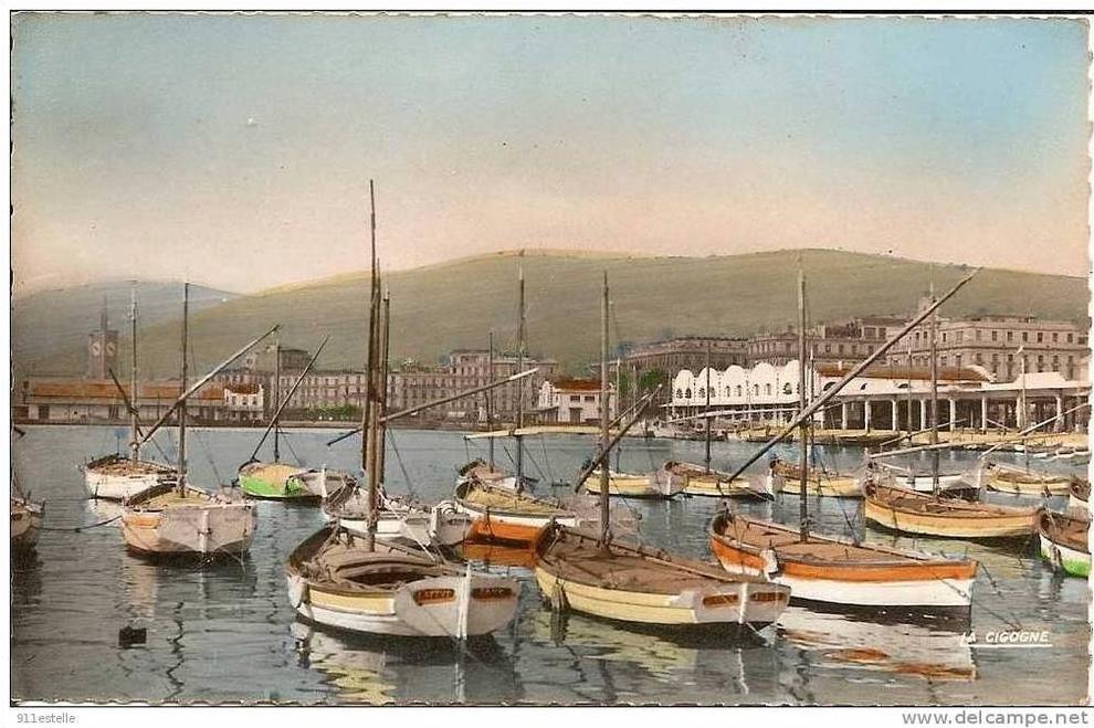 BONE   - une vue du port