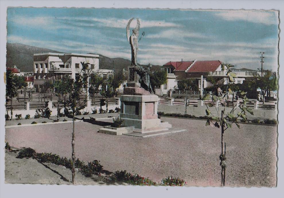 cpsm  BATNA  Monument aux Morts