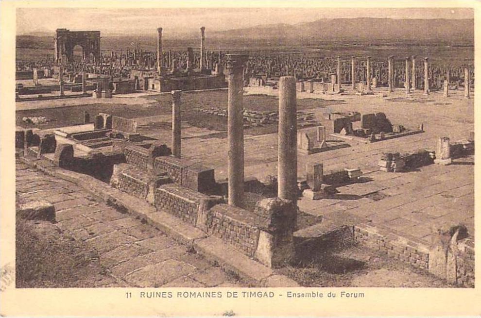 Afrique-Algérie(Batna) Ruines Romaines de TIMGAD Ensemble du Forum (timbre stamp 