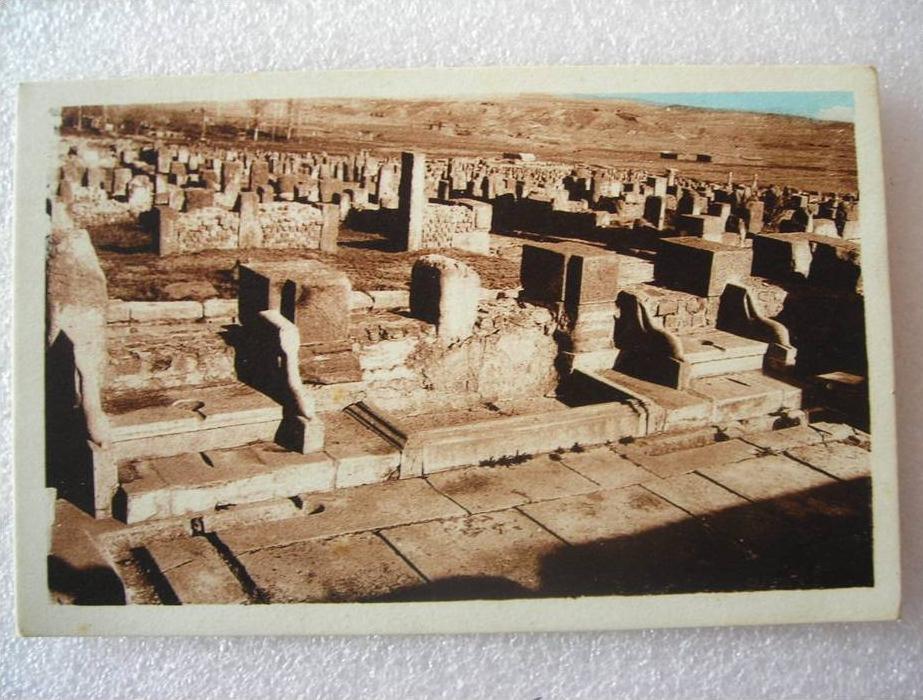 cpa ALGERIE BATNA grand hôtel d'angleterre & d'orient  - ruines romaines de TIMGAD - les latrines publiques