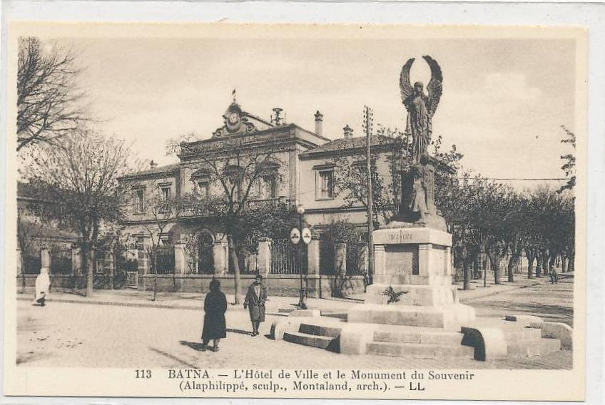 BATNA_L'Hôtel de Ville et le Monument du Souvenir  (animée )
