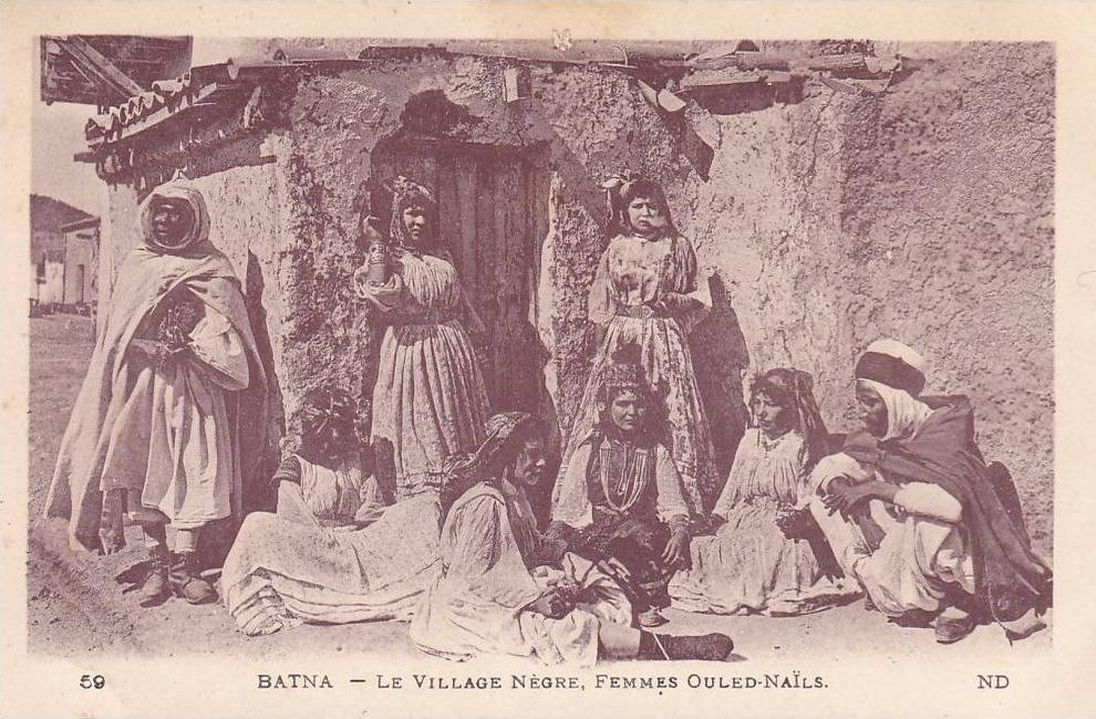 CPA - BATNA - le village nègre - femmes ouled naïls - 59