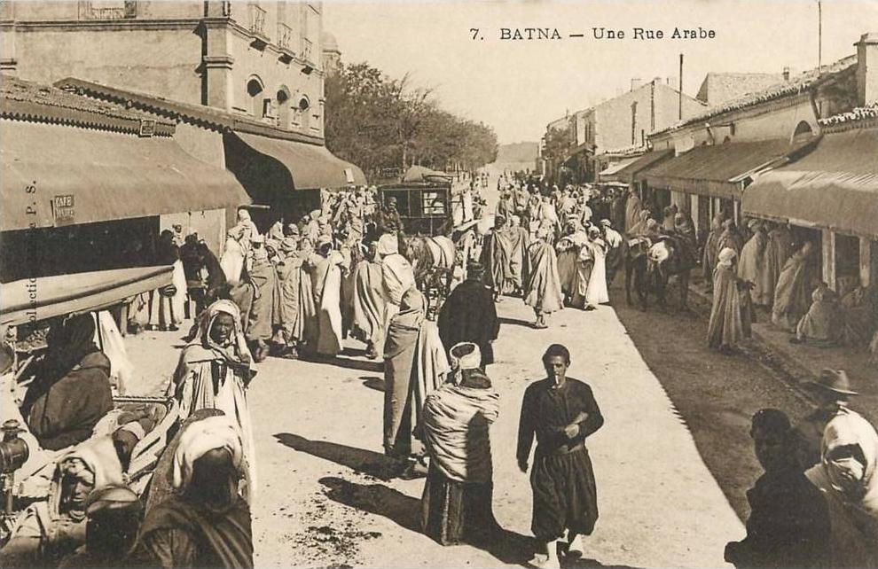 BATNA UNE RUE ARABE TRES ANIMEE ALGERIE