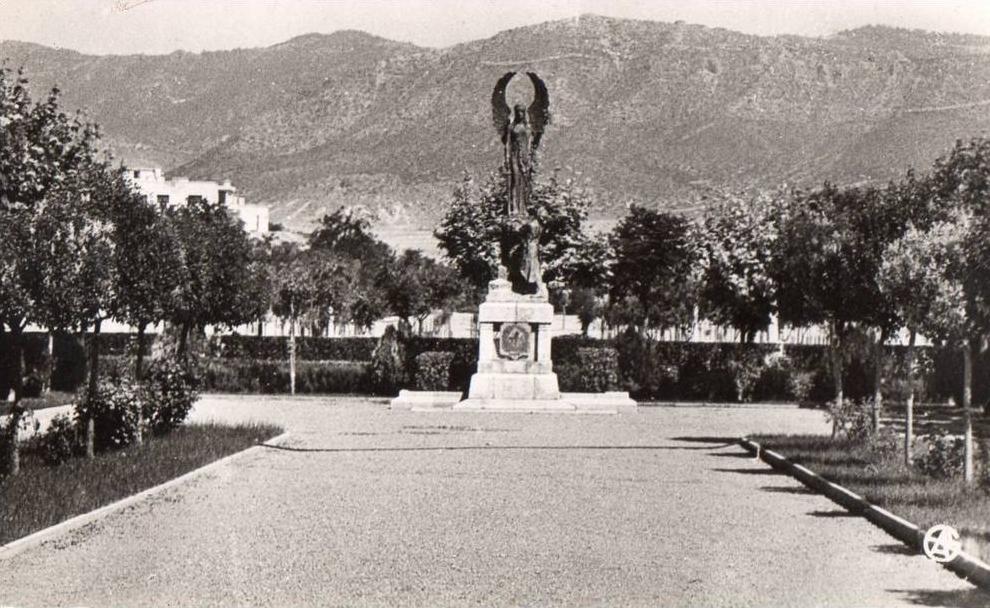 ALGERIE - BATNA - Le Monument aux Morts