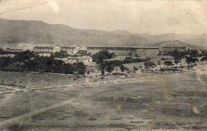 ALGERIE  BATNA  Les casernes  ..... ( Ref FA810 )