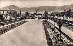 ALGERIE  BATNA  Jardin Public et Monument aux Morts