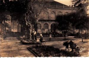 BATNA  LE SQUARE ET LE THEATRE