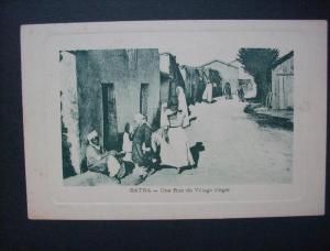 BATNA - une rue du village nègre - carte cuvette - NON CIRCULEE  L68E