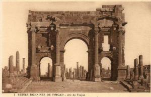 Algérie- (Batna) Ruines Romaines de TIMGAD - Arc de Trajan -