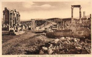 Algérie-(Batna) Ruines Romaines de TIMGAD -Arc de Trajan et Temple du Génie (2) voir description *PRIX FIXE