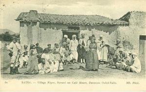Algérie - Batna - Village Nègre, devant un Café Maure, Danseuse Ouled-Naïls