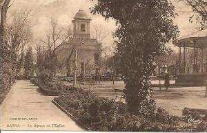 ALGERIE      BATNA -  Le Square et l'Eglise