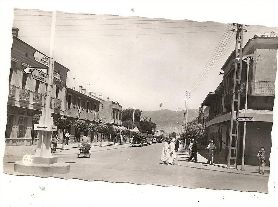 Batna (Algérie)  L'Avenue de la république en 1959 (animée).