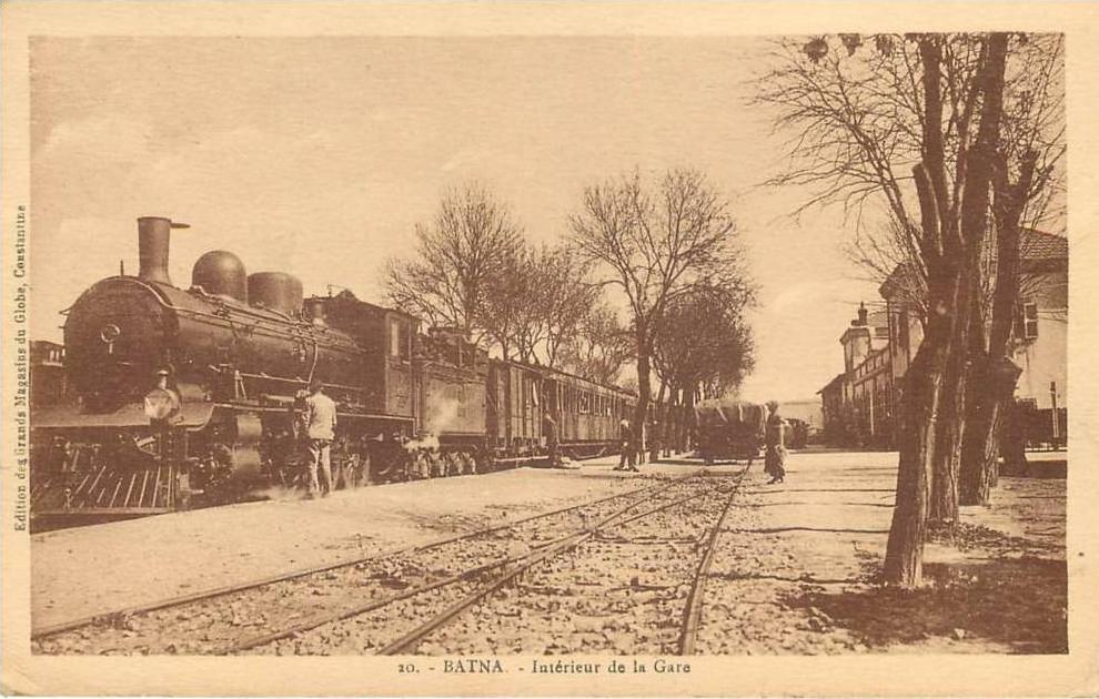 ALGERIE - BATNA - TRAIN EN GARE - CHEMIN DE FER