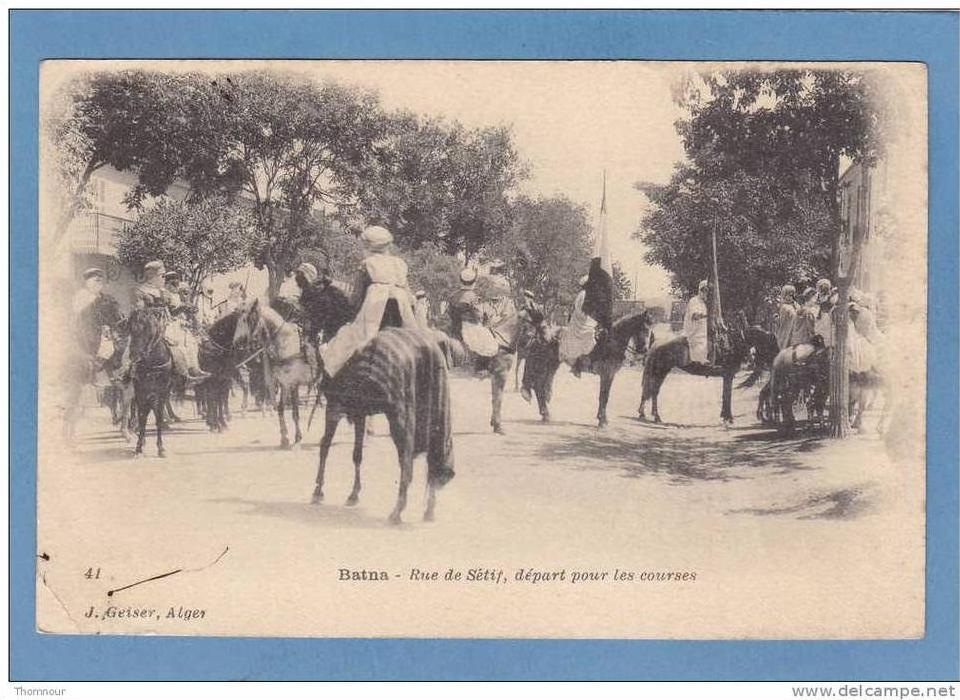 BATNA  - Rue de Sétif , départ pour les courses   - 1904  - BELLE CARTE PRECURSEUR ANIMEE -