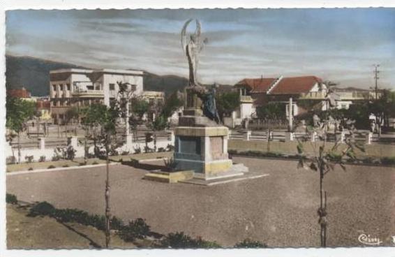 AFRIQUE  /  ALGERIE   /   BATNA    /  VUE GENERALE  CPSM   9X14  TBE