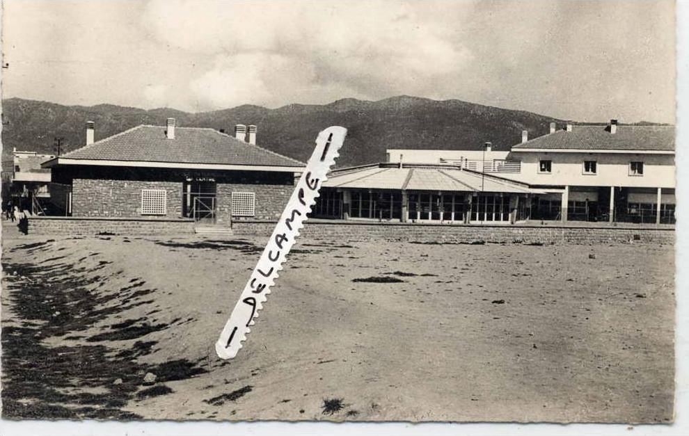 ALGERIE  BATNA  Ecole Maternelle des Allées Bocca  .  9x14  dentelée , glaçée